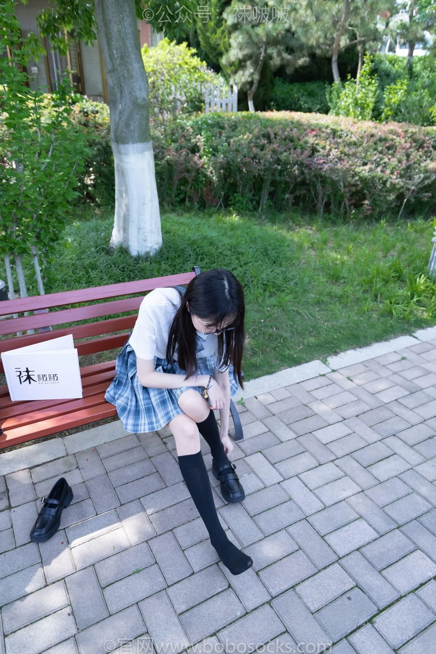 [BoBoSocks袜啵啵]NO.007 稚予-JK制服、皮鞋、黑色中筒棉袜、肉丝 [143P]插图